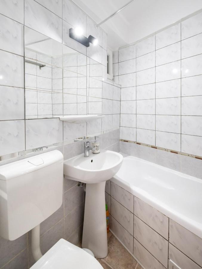 Laroka House Cosy And Modern Apartment Universitate-City Centre Бухарест Экстерьер фото