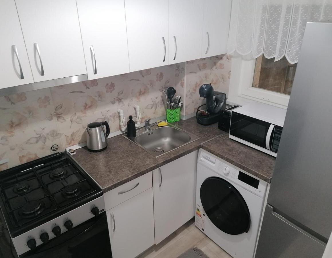 Laroka House Cosy And Modern Apartment Universitate-City Centre Бухарест Экстерьер фото